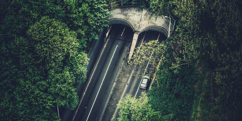 医疗美容3.0时代：当整形外科遇见科学抗衰老，如何安全重塑年轻态？