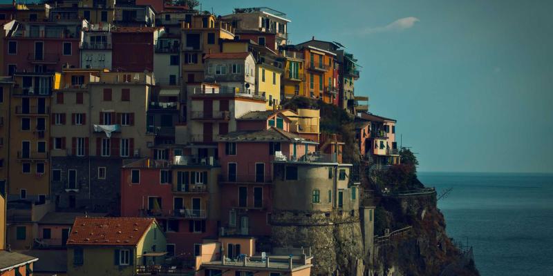 线雕提升能维持多久？深入解析面部埋线抗衰的利弊与副作用